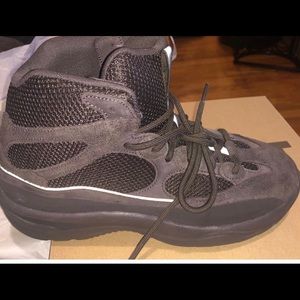 Men’s yeezy boots